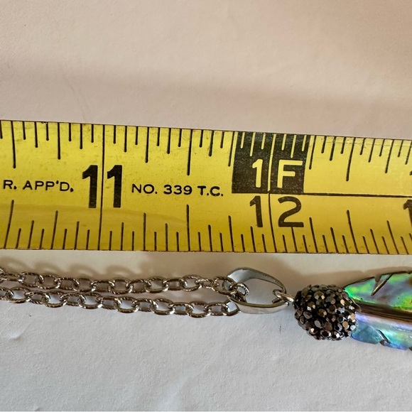 Elegant Silver Necklace with Iridescent Pendant - Picture 7 of 9